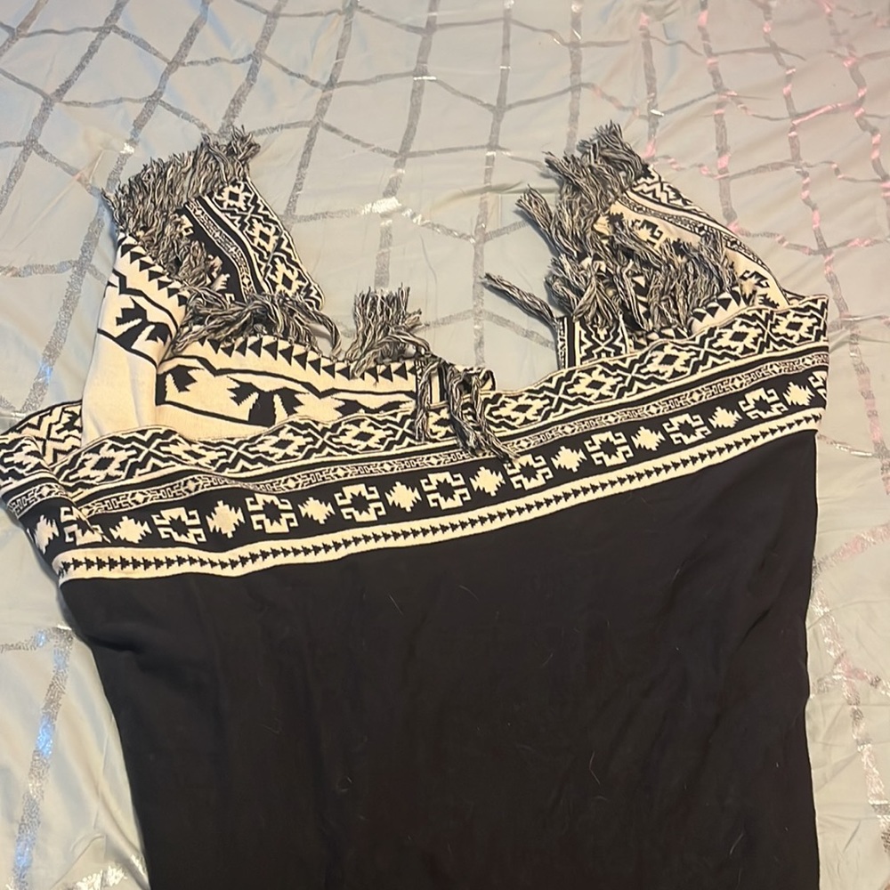 Cape - Picture 2 of 3